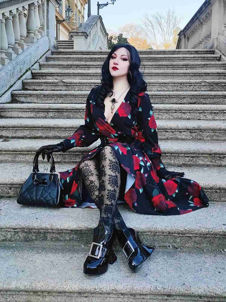 Black 1940s Rose Lantern Sleeved Lace-Up Dress