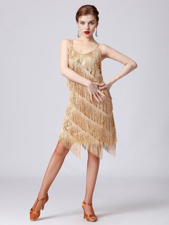 She slips into this 1920s Charleston Layered Tassel Straps Dress and suddenly it's a 1920s daydream