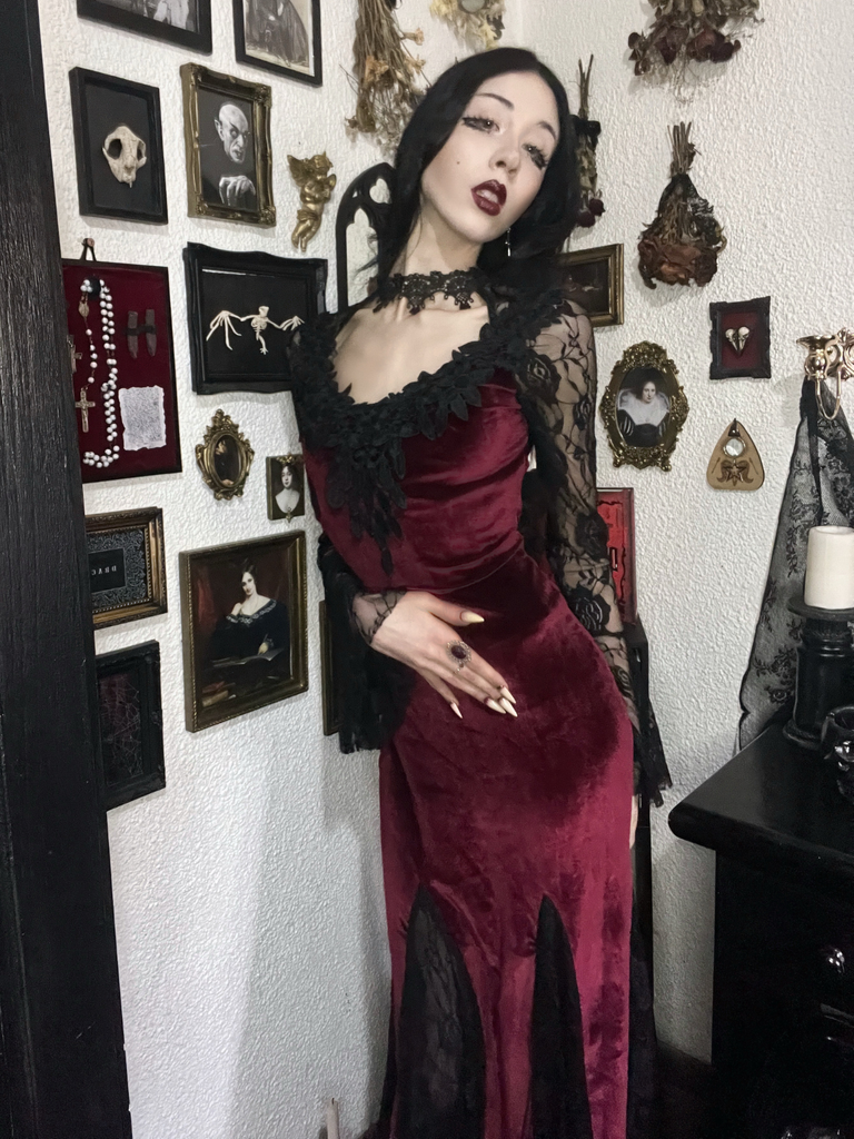 1930s Lace Long Sleeve Fishtail Dress - vintage dress, retro fashion