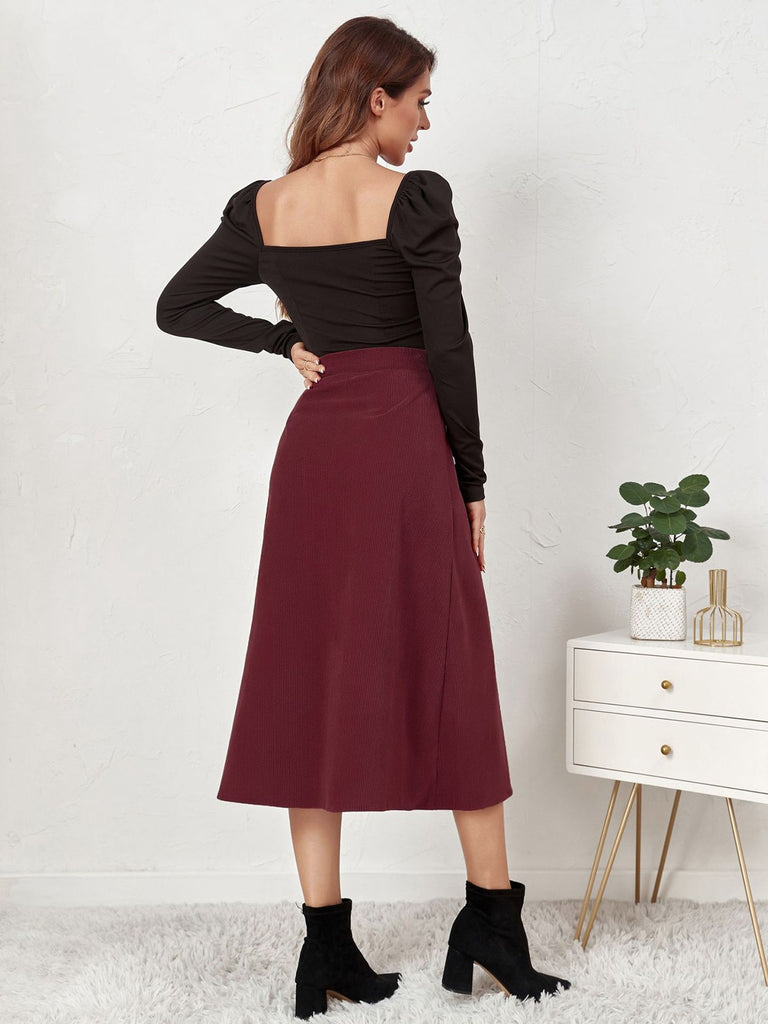 She sways in this 1930s Solid Buttoned Corduroy A-Line Skirt and it's pure 1930s magic