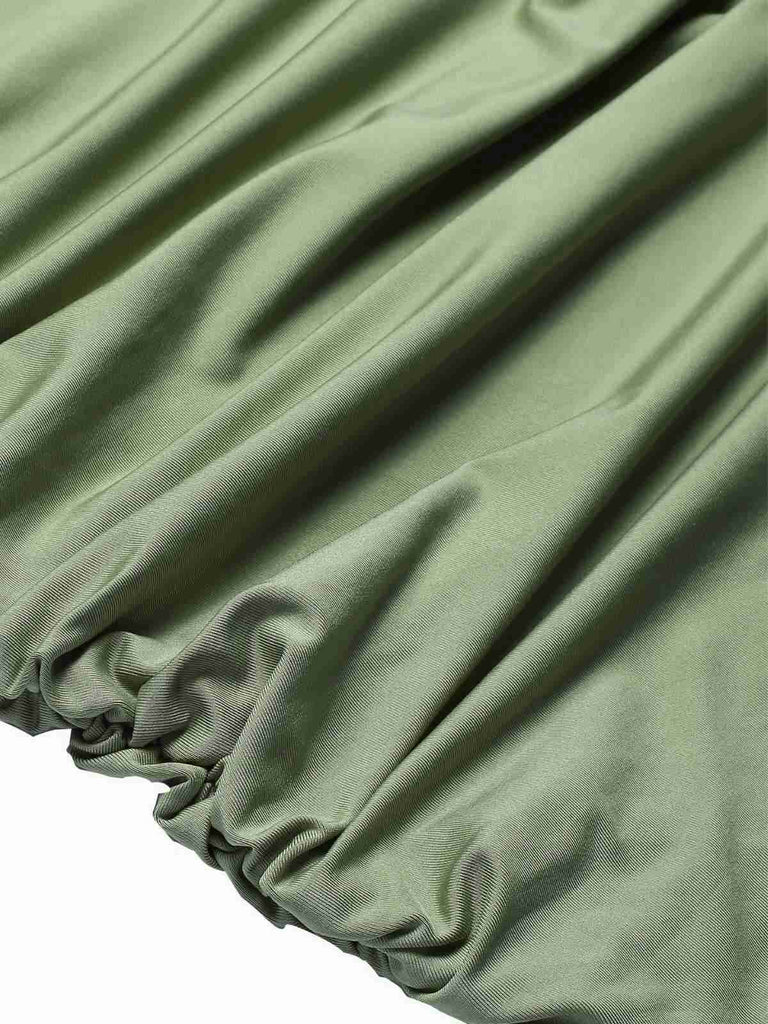 This 1930s Solid Square Neck Split Ruched Dress wraps her in 1930s elegance, one twirl at a time