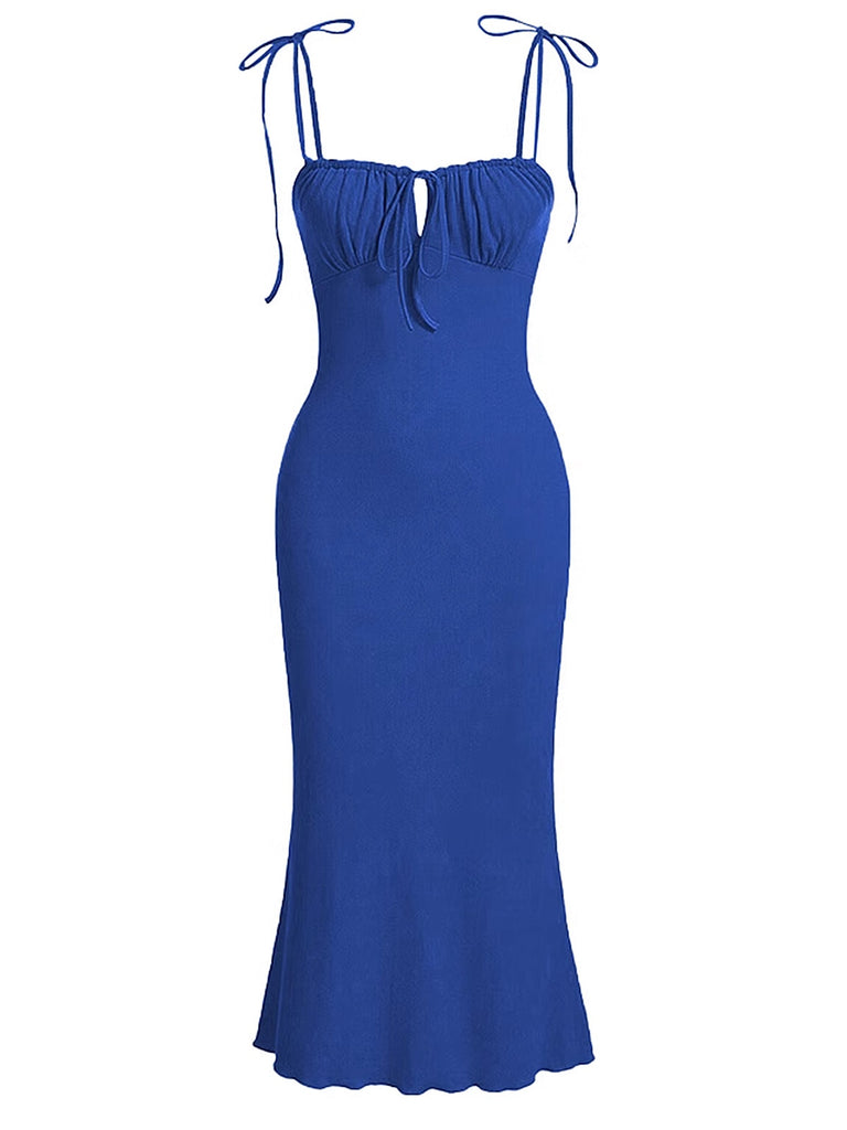 This 1930s Solid Wrinkles Spaghetti Straps Dress wraps her in 1930s elegance, one twirl at a time