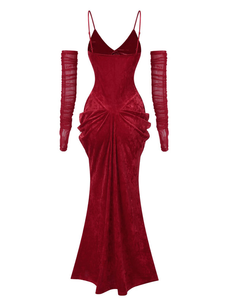 1930s Spaghetti Strap V-Neck Backless Velvet Dress: where 1930s romance meets her modern spirit