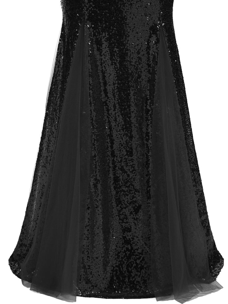 This 1930s Vintage Sequin Strapless Dress wraps her in 1930s elegance, one twirl at a time