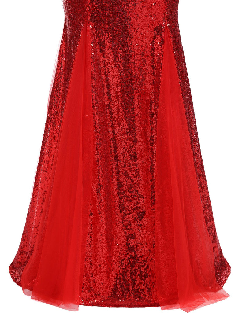 This 1930s Vintage Sequin Strapless Dress wraps her in 1930s elegance, one twirl at a time