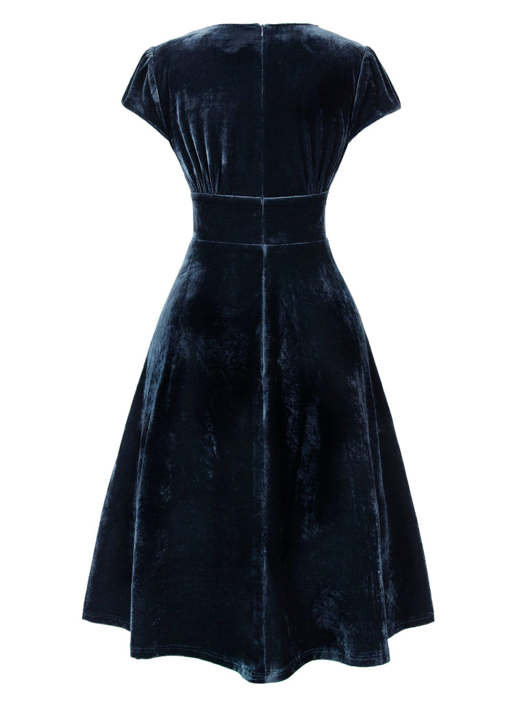 Green 1940s Deep V-Neck Pearl Velvet Dress | Retro Stage Green 1940s Deep V-Neck Pearl Velvet Dress | Retro Stage