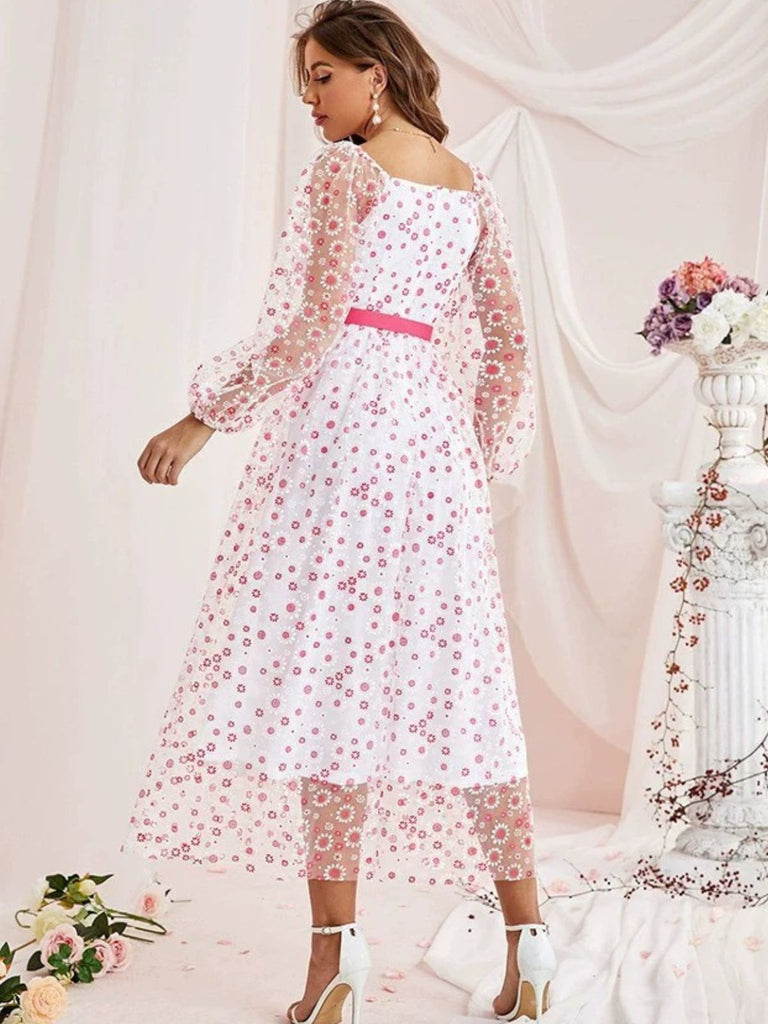 1940s Floral Illusion Square Neck Belt Dress: where 1940s romance meets her modern spirit