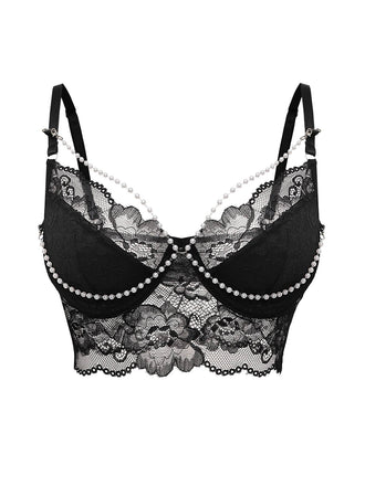 She pairs this 1940s Chain Floral Lace Crop Camisole with confidence and 1940s charm