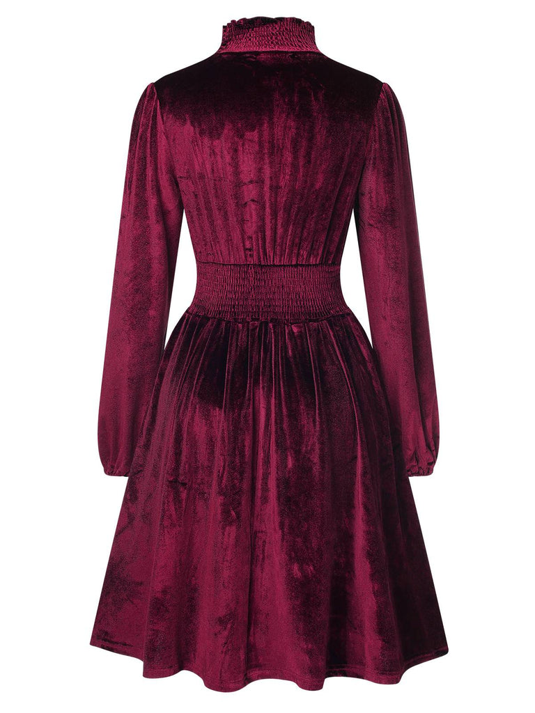 This 1940s Solid Stand Collar Velvet Dress wraps her in 1940s elegance, one twirl at a time