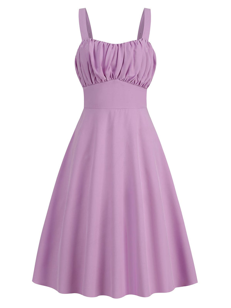 This 1940s Solid Suspender A-line Dress wraps her in 1940s elegance, one twirl at a time