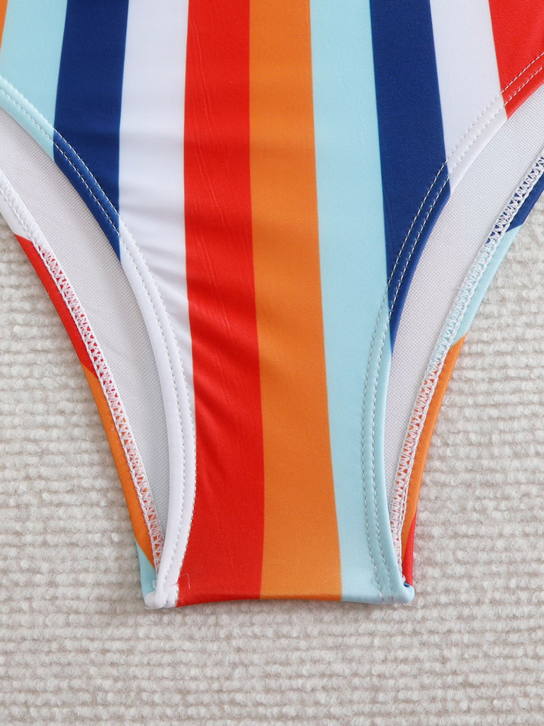 This 1940s Spaghetti Strap Bow Contrast Stripes Bikini carries 1940s vacation dreams in every stitch