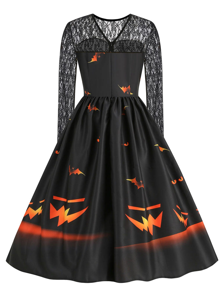 This 1950s Halloween Lace Sleeves Patchwork Dress wraps her in 1950s elegance, one twirl at a time