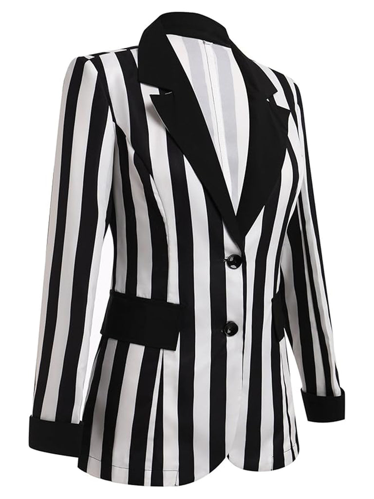 This 1950s Lapel Contrast Black & White Stripes Blazer is her armor of 1950s elegance