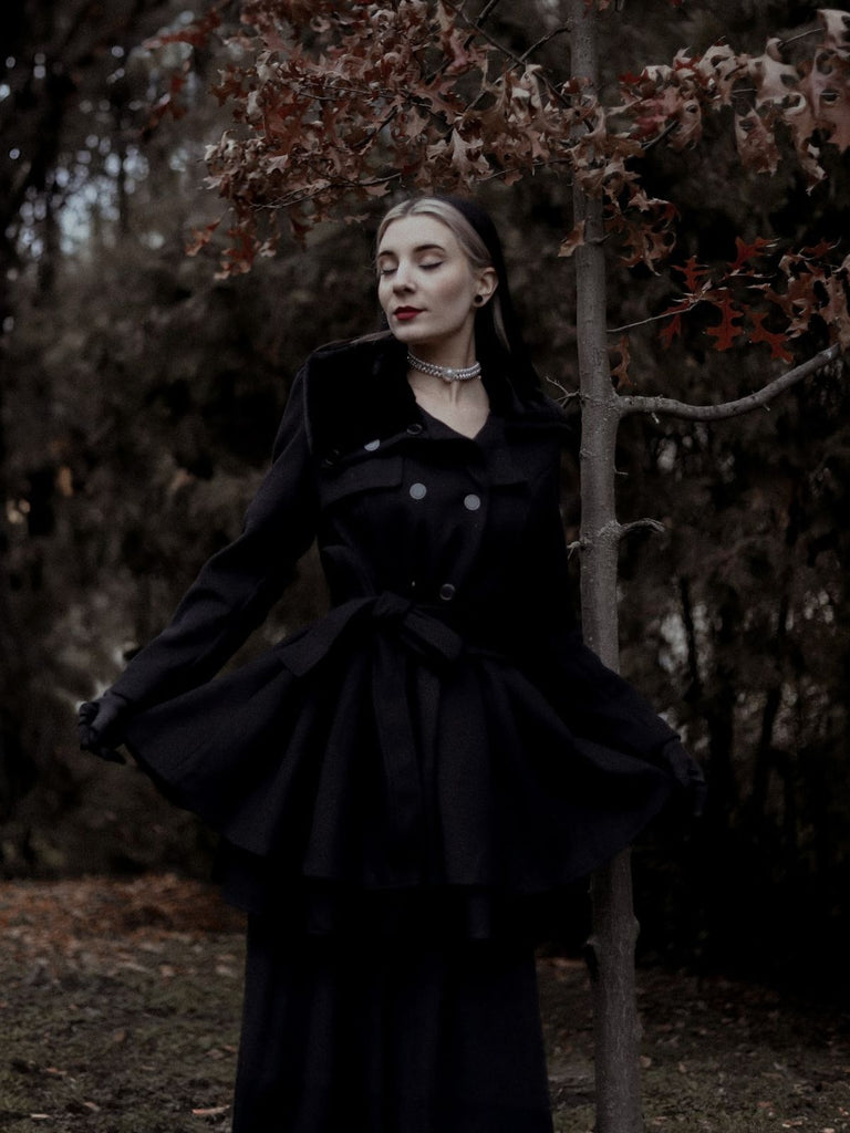 1950s Solid Buckle Fur Trimmed Coat: 1950s tailoring for the woman who leads