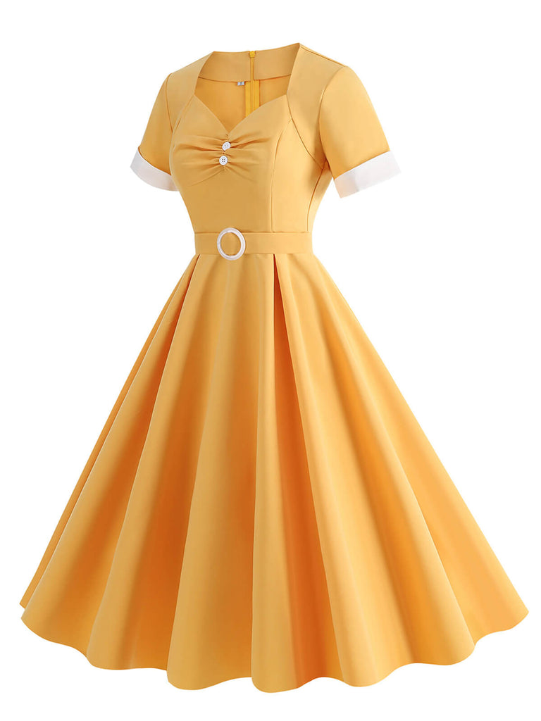 She slips into this 1950s Solid Contrast V-Neck Swing Dress and suddenly it's a 1950s daydream