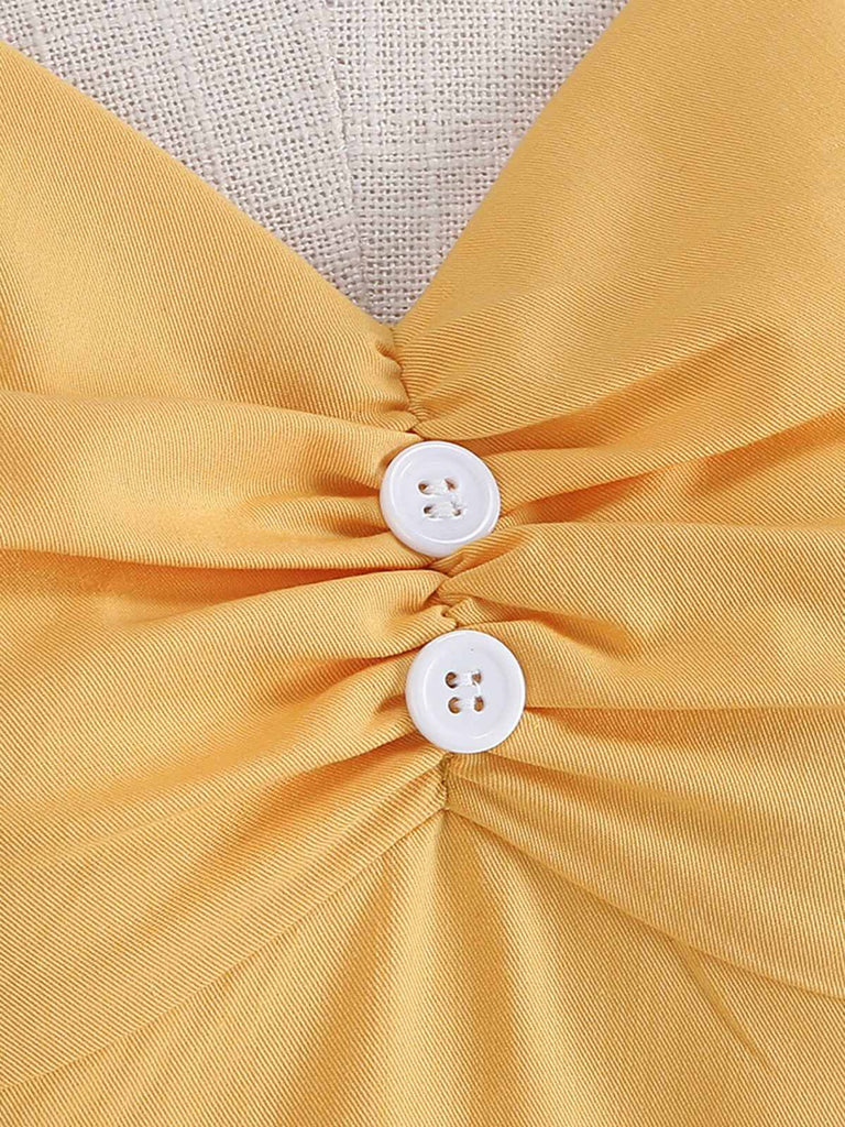 This 1950s Solid Contrast V-Neck Swing Dress wraps her in 1950s elegance, one twirl at a time