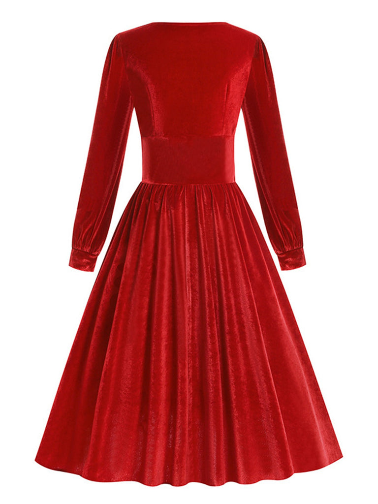 This 1950s Solid Square Neck Velvet Dress wraps her in 1950s elegance, one twirl at a time