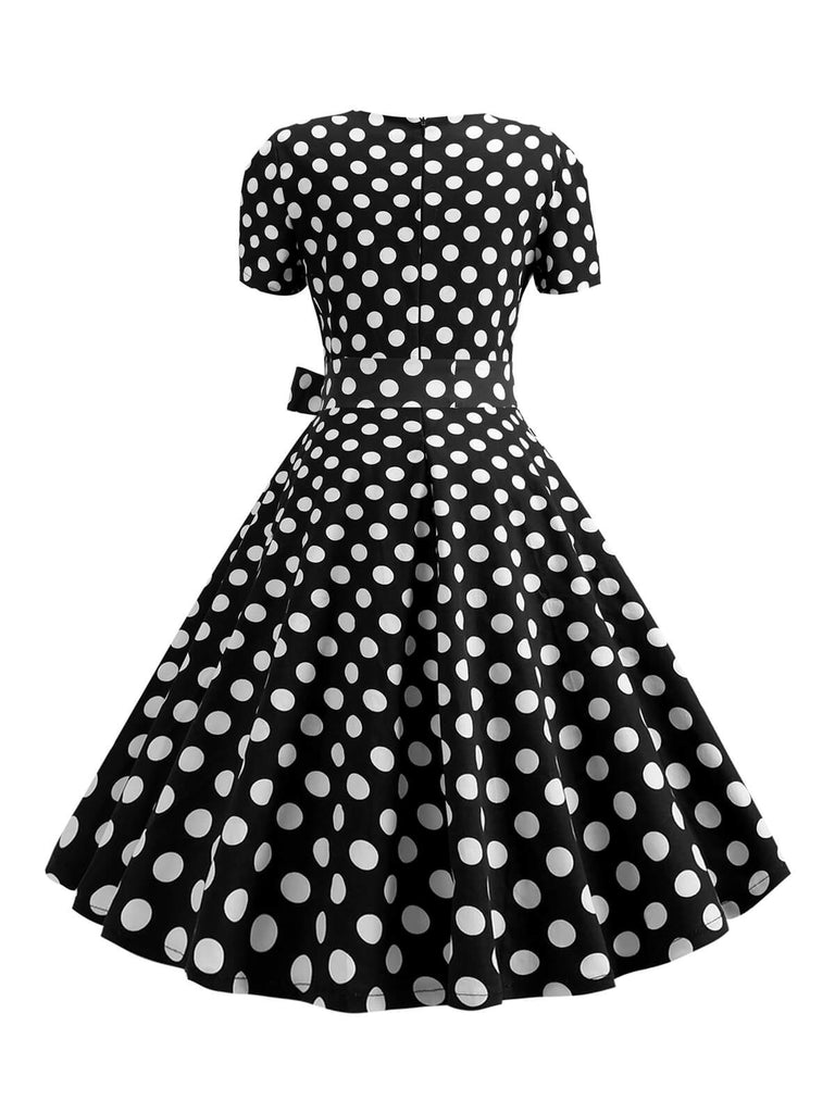 She slips into this 1950s Square Neck Short Sleeves Dress and suddenly it's a 1950s daydream