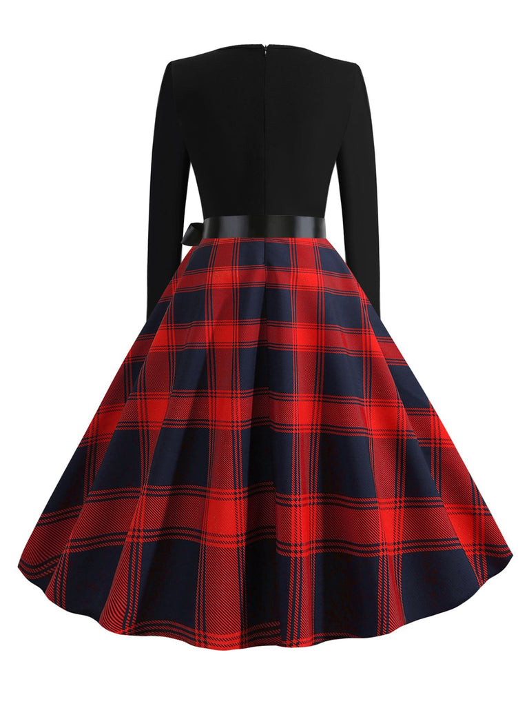 This 1950s V-Neck Long Sleeves Plaid Swing Dress wraps her in 1950s elegance, one twirl at a time