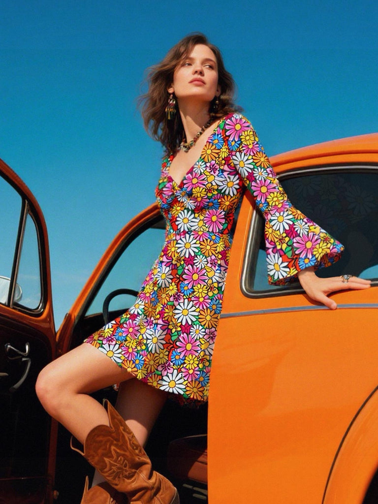 1960s Flare Sleeve Colorful Daisy Dress | Retro Stage 1960s Flare Sleeve Colorful Daisy Dress | Retro Stage