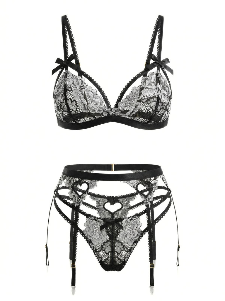 1960s Black Lace Heart Design Lingerie Set | Retro Stage 1960s Black Lace Heart Design Lingerie Set | Retro Stage