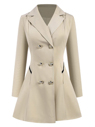 She throws on this 1970s Solid Lapel Double-Breasted Coat and the city feels like 1970s Paris