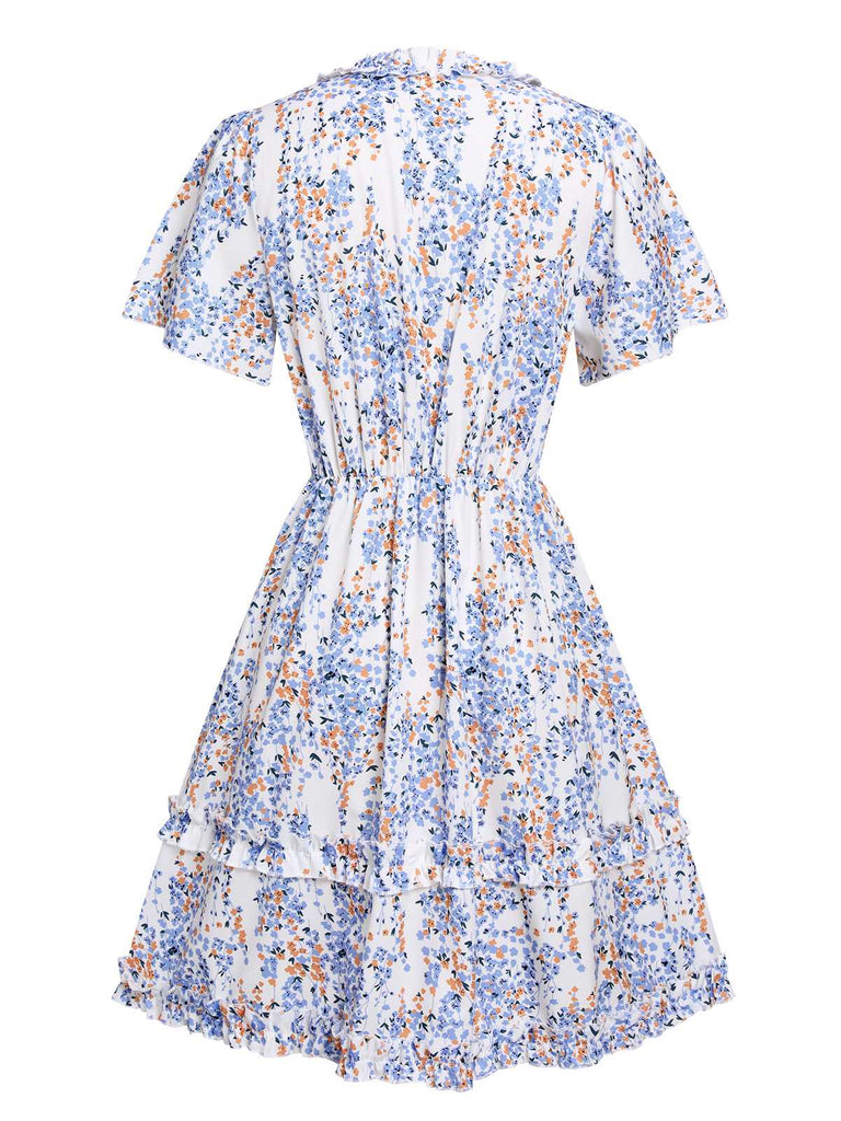 This 1970s V-Neck Ditsy Floral Wrinkle Dress wraps her in 1970s elegance, one twirl at a time