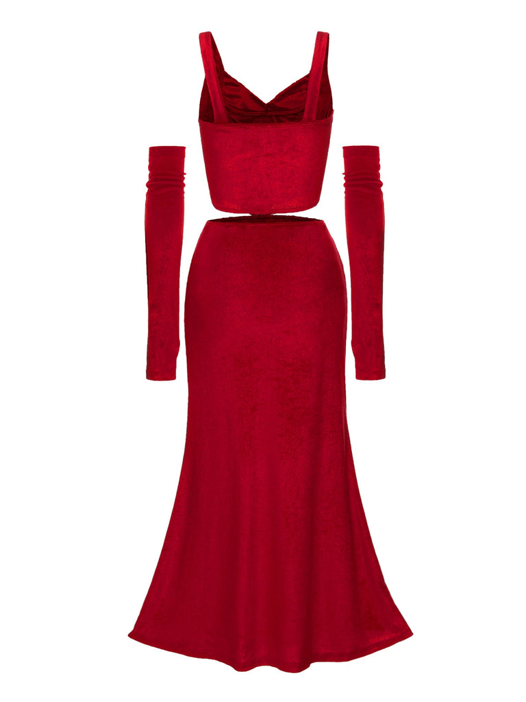 This 2PCS Red 1930s Velvet Lace Patchwork Top & Skirt brings 1930s soul to her everyday
