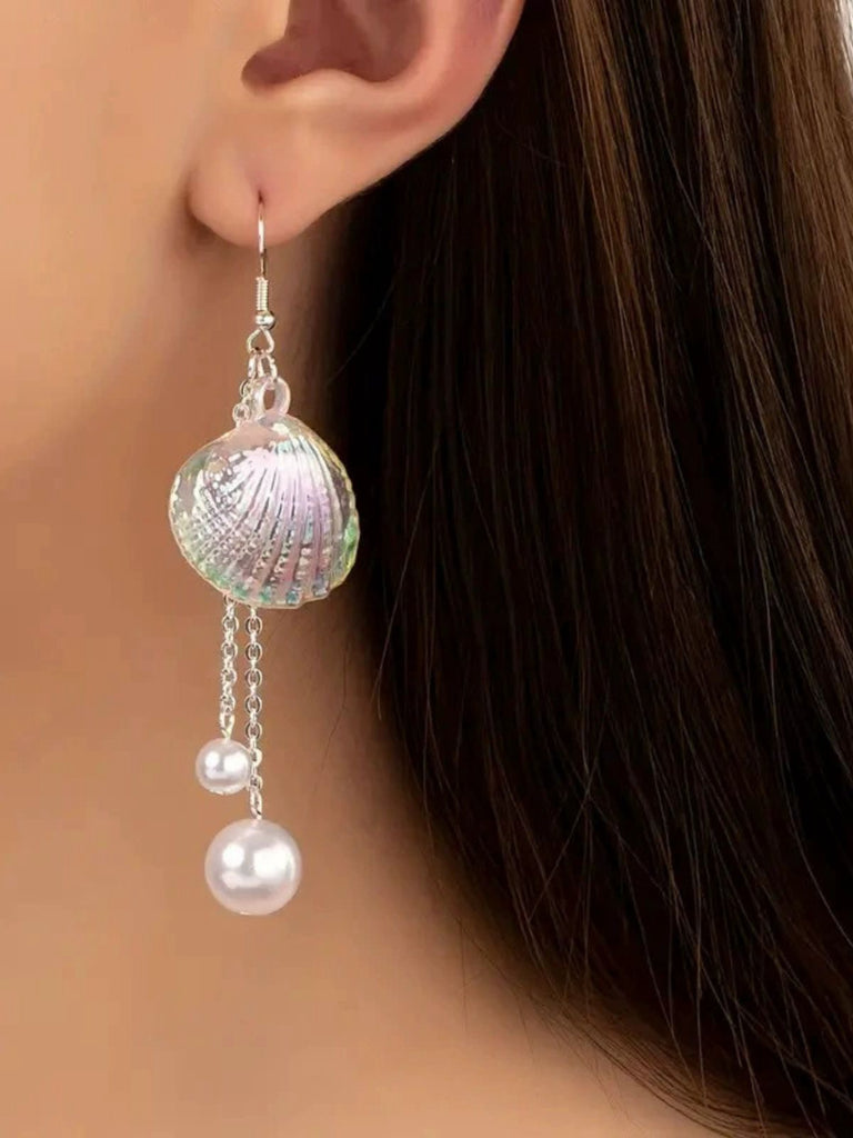 White Gradient Shell & Pearl Earrings