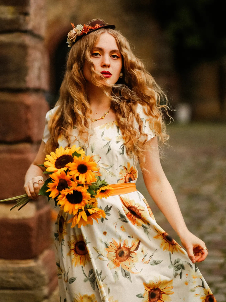 Orange 1950s Sunflower Sweetheart Neck Dress