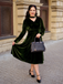 Green 1950s Keyhole V-Neck Pearl Velvet Dress