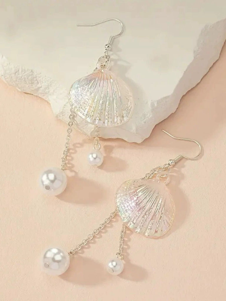 White Gradient Shell & Pearl Earrings