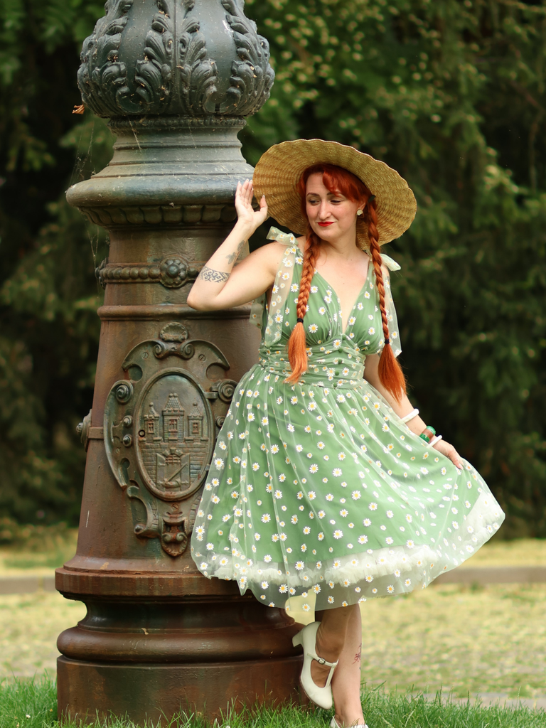 Green 1950s Daisy Mesh Swing Dress