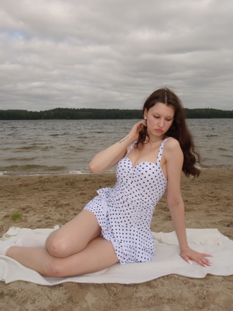 White 1950s Spaghetti Strap Polka Dots Swimsuit
