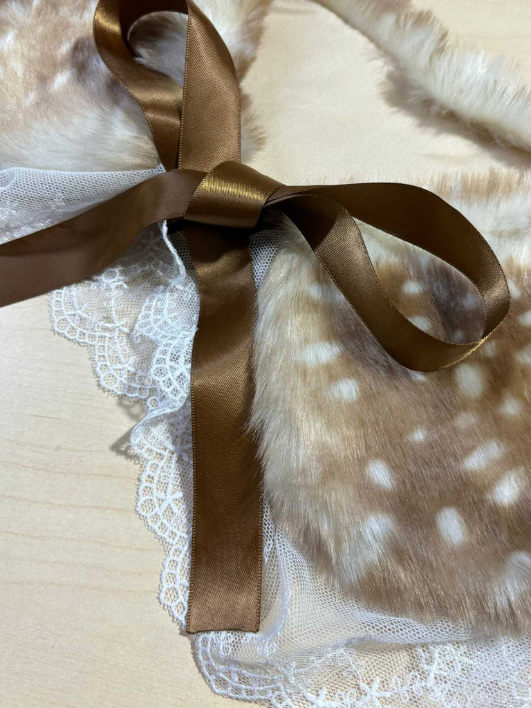 Retro Lace Trim Deer Bow Faux Fur Collar