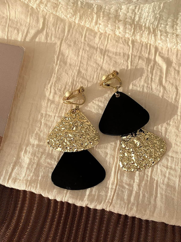 Black & Gold Color Contrast Scalloped Ear Clips: timeless style reimagined