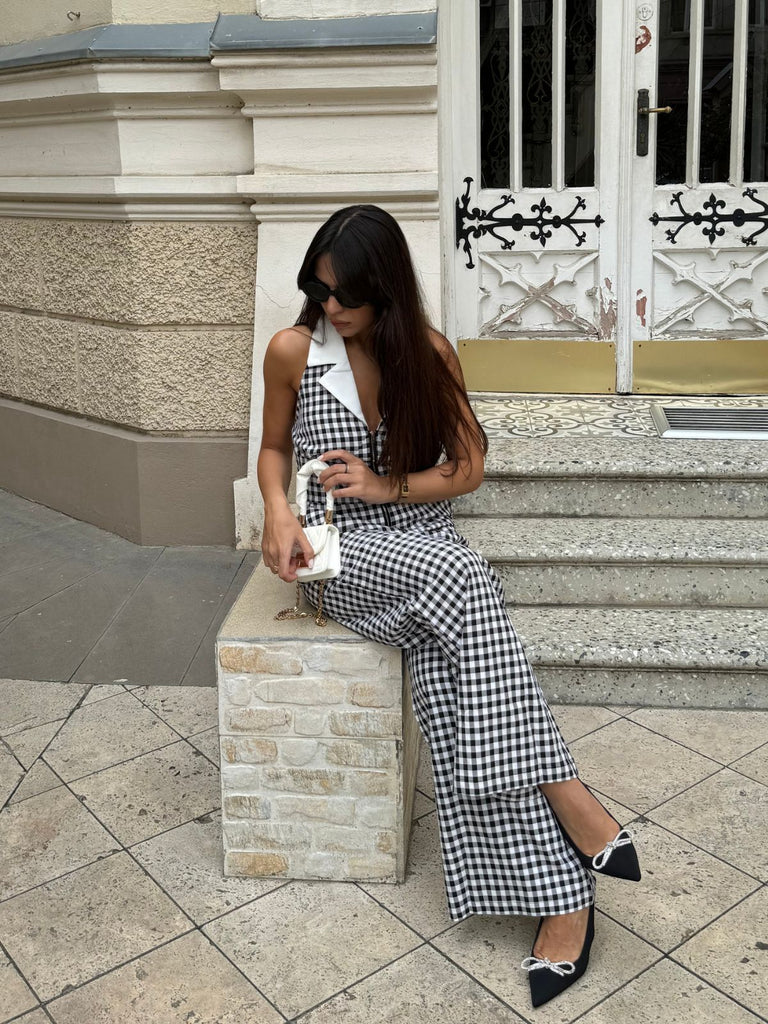 She finds her 1940s story in this Black White 1940s Plaid Lapel Halter Jumpsuit