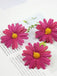Daisy Flower Hair Clip | vintage fashion, retro style, classic elegance - perfect for retro fashion enthusiasts