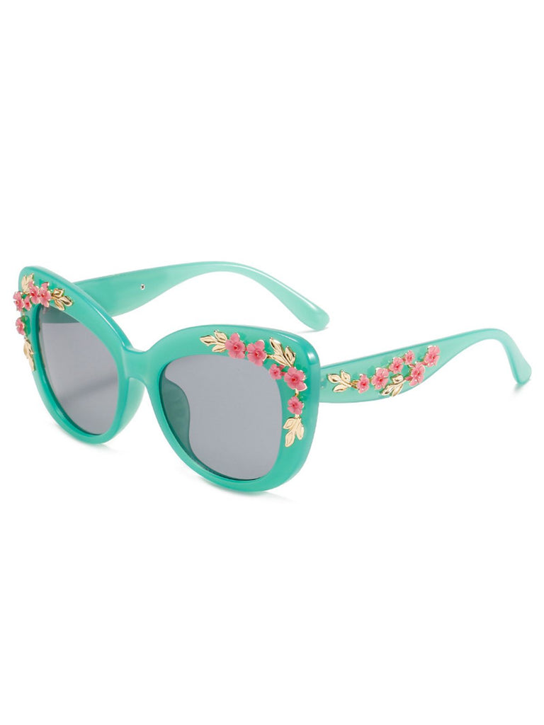 Floral Plastic Gradient Sunglasses — vintage elegance for the modern woman