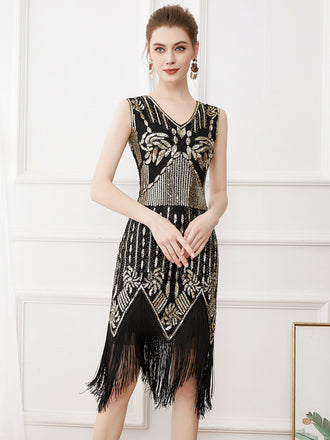 She slips into this Gold 1920s Tassel Sequined Sleeveless Gatsby Dress and suddenly it's a 1920s daydream