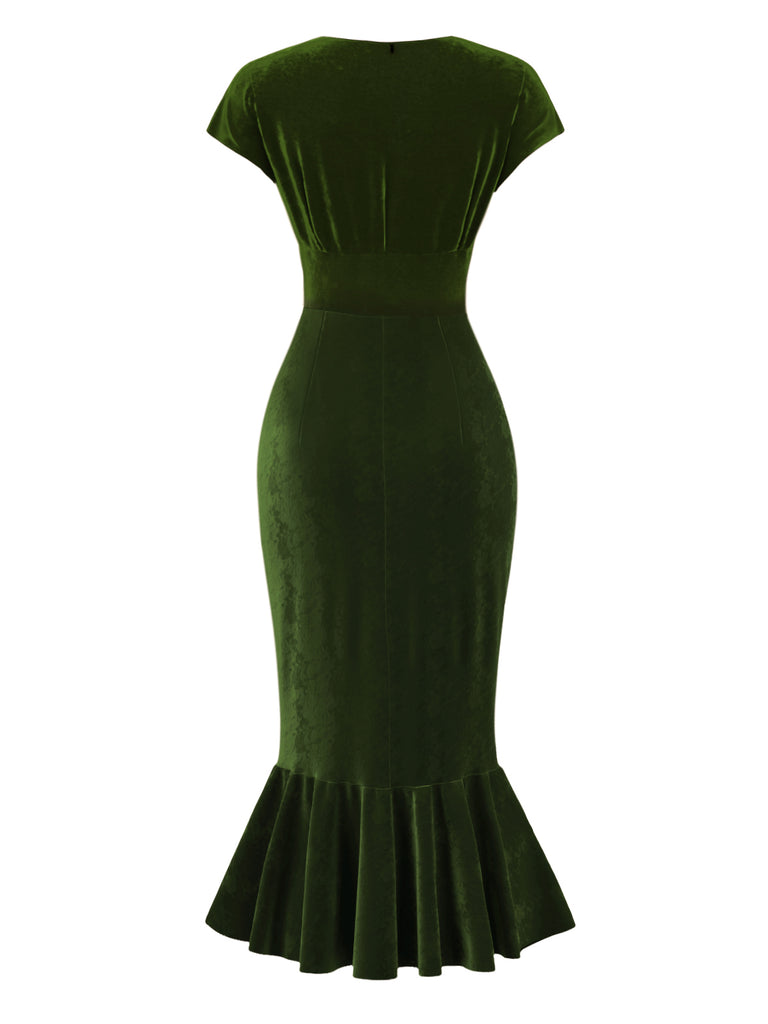 Retro Stage Green Velvet Cocktail Dress Pearl Button Detail V Neck Trumpet Hem Retro Stage Green Velvet Cocktail Dress Pearl Button Detail V Neck Trumpet Hem