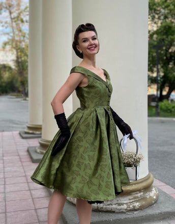 Green 1950s Off-Shoulder Vintage Dress: timeless style reimagined