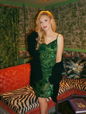 She slips into this Green 1960s Floral Vintage Dress and suddenly it's a 1960s daydream