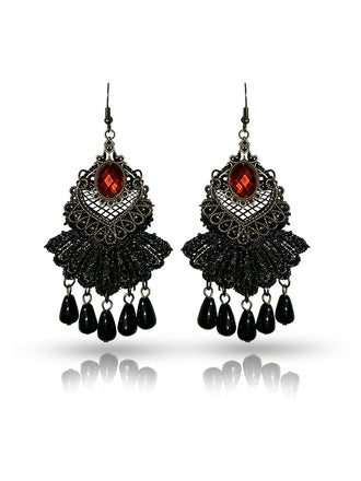 She adds this Halloween Vintage Beading Earrings and suddenly it's 1950s perfection