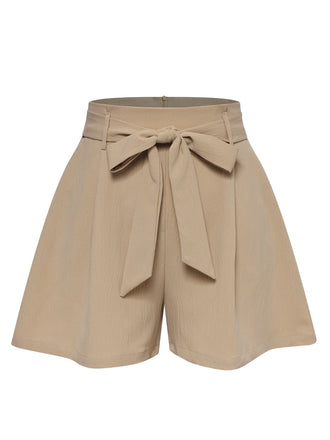 She adds this Khaki 1950s Solid Belted Shorts and suddenly it's 1950s perfection