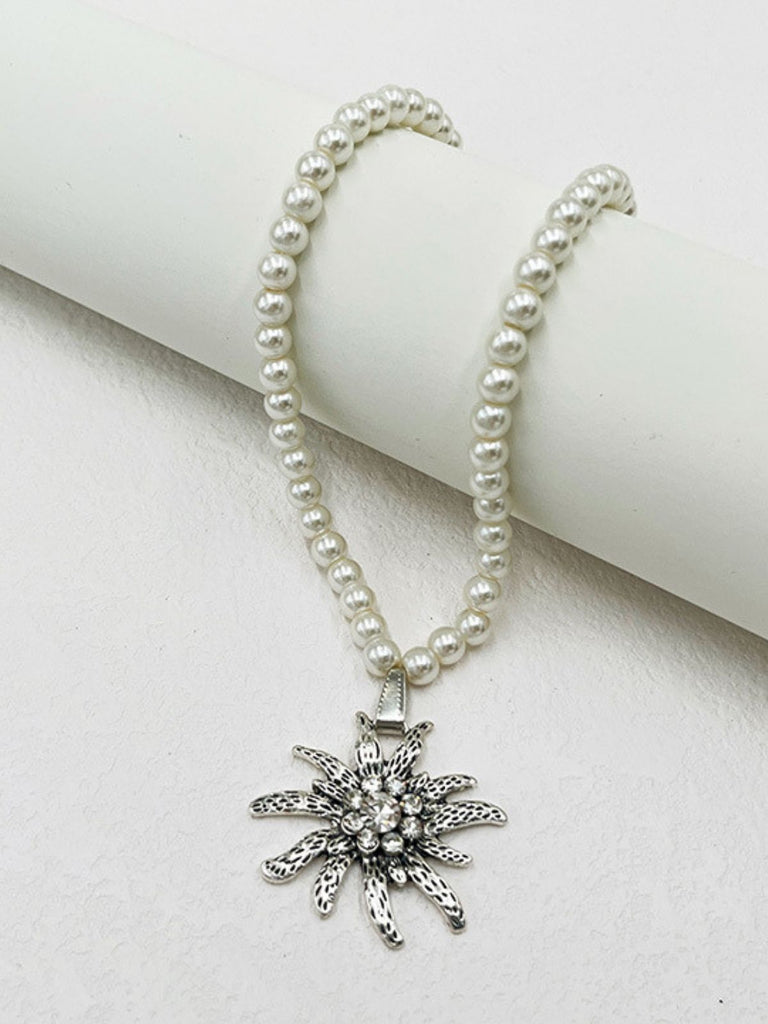 Pearl Floral Pendant Statement Necklace, vintage fashion, retro style - perfect for women who love vintage and retro fashion