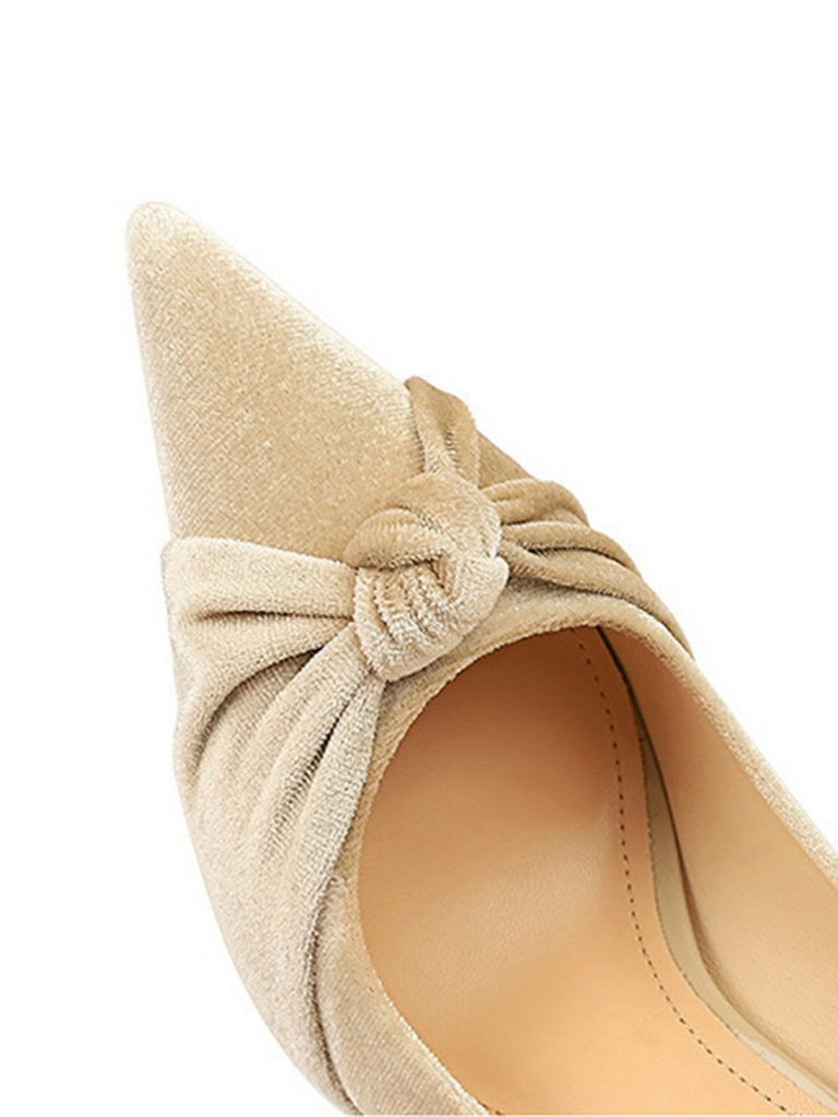 She finds her vintage story in this Pointed Toe Velvet Stiletto Heels Shoes