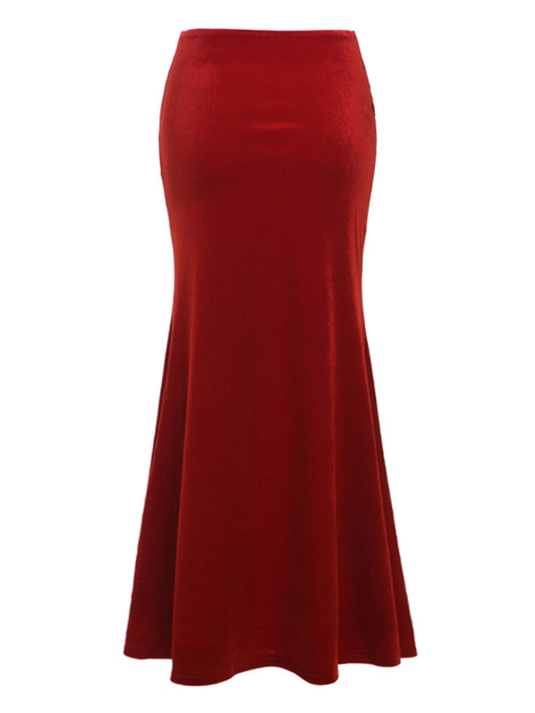 This 2PCS Red 1930s Velvet Lace Patchwork Top & Skirt brings 1930s soul to her everyday