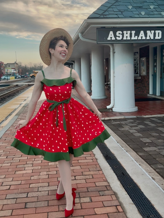 1950s Strawberry Ruffle Belt Dress | 1950s | vintage dress, retro fashion