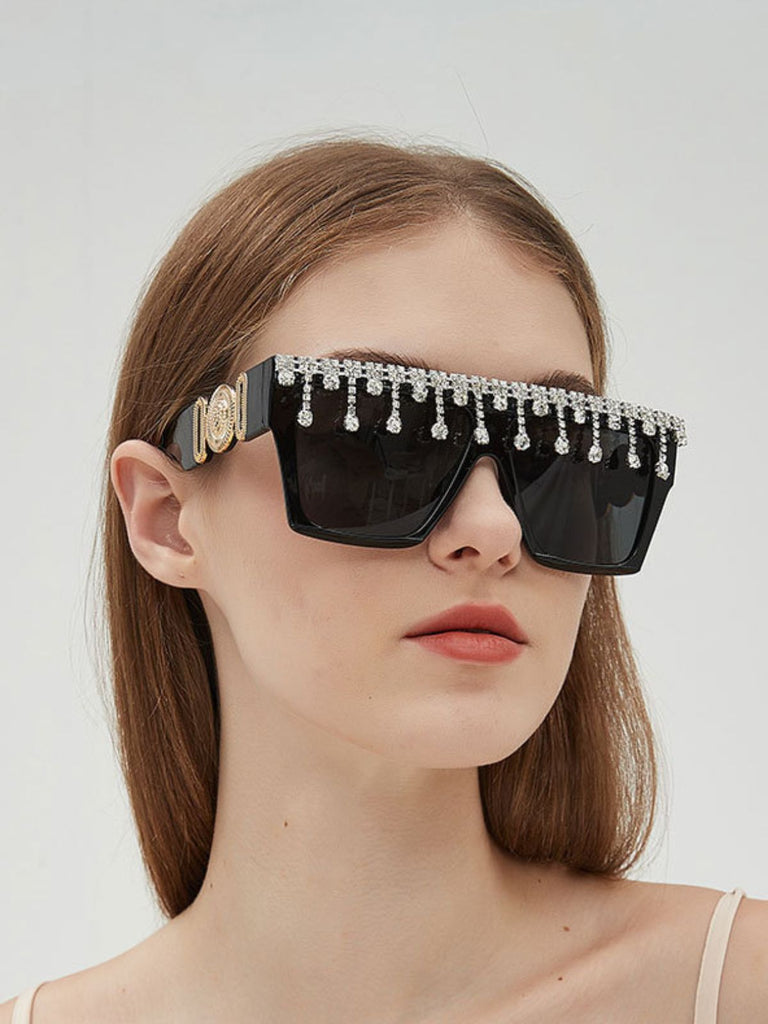 Retro Black Large Frame Diamond Sunglasses — 1950s vintage charm for her modern wardrobe